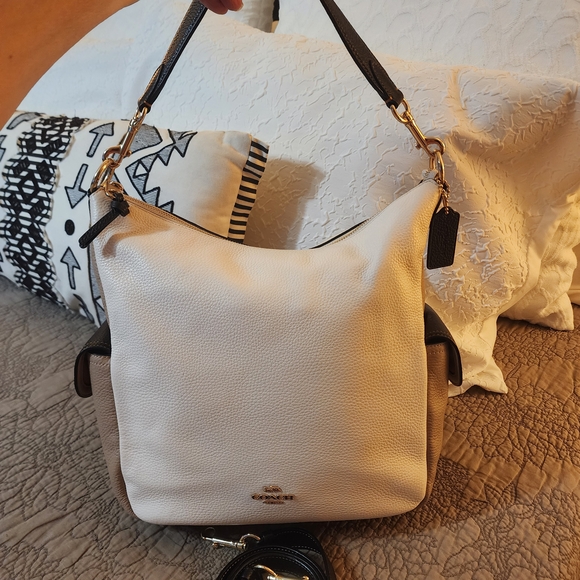 Coach Penny Shoulder Duffle in Chalk Colorblock Cream, Tan & Black Never Carried - Picture 2 of 16